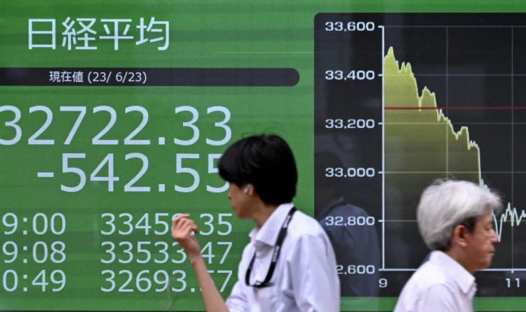 World markets slide as recession fears grip buyers